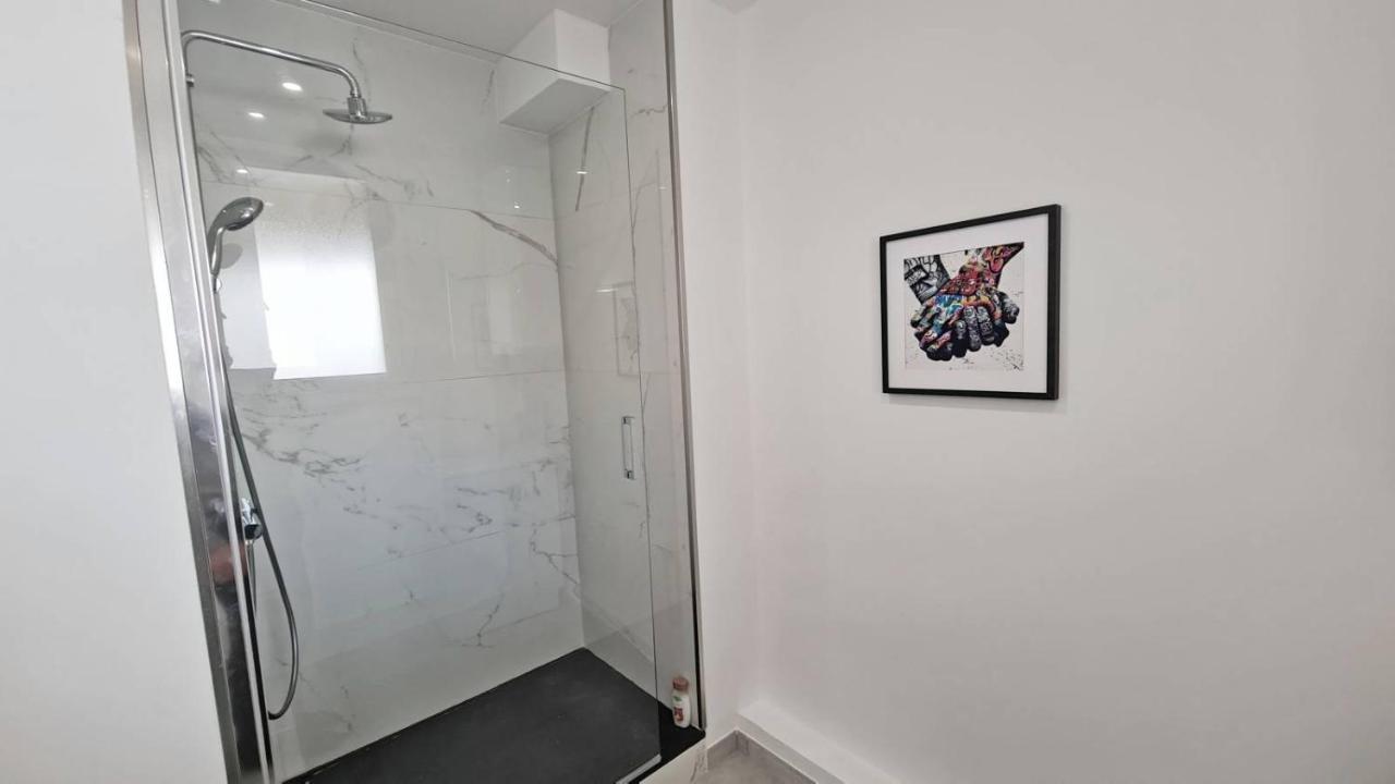 Maxbnb - T2 Balcon 50M2 - Climatise - Ouest - 툴롱 외부 사진